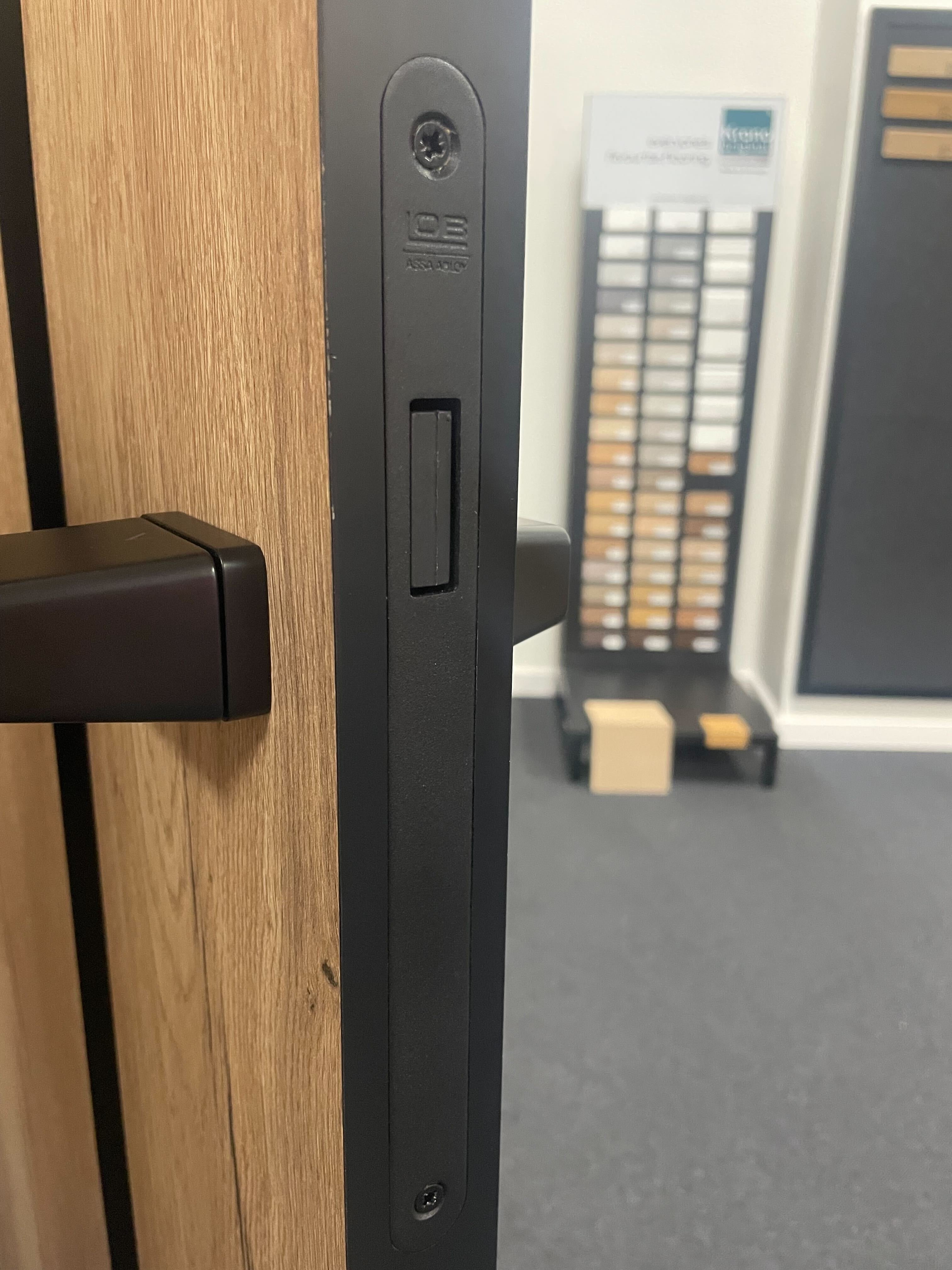 magnetický zámek fotka ze showroomu