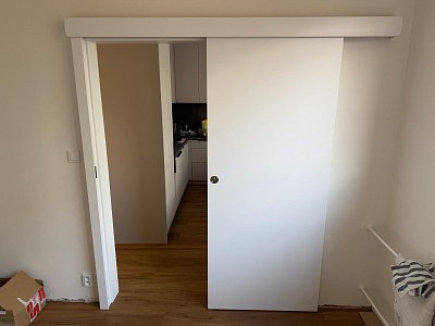 VOSTER PLNÁ KŘÍDLA / Finish - bílá